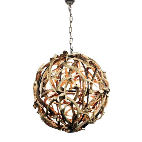 Lampadario con vere corna di cervo. Luci: 8xE14 M: 70x70x70cm 157716001