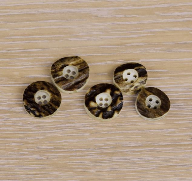10x Botón de real cuerno de ciervo. Tamaño: 17,78mm - 184928H
