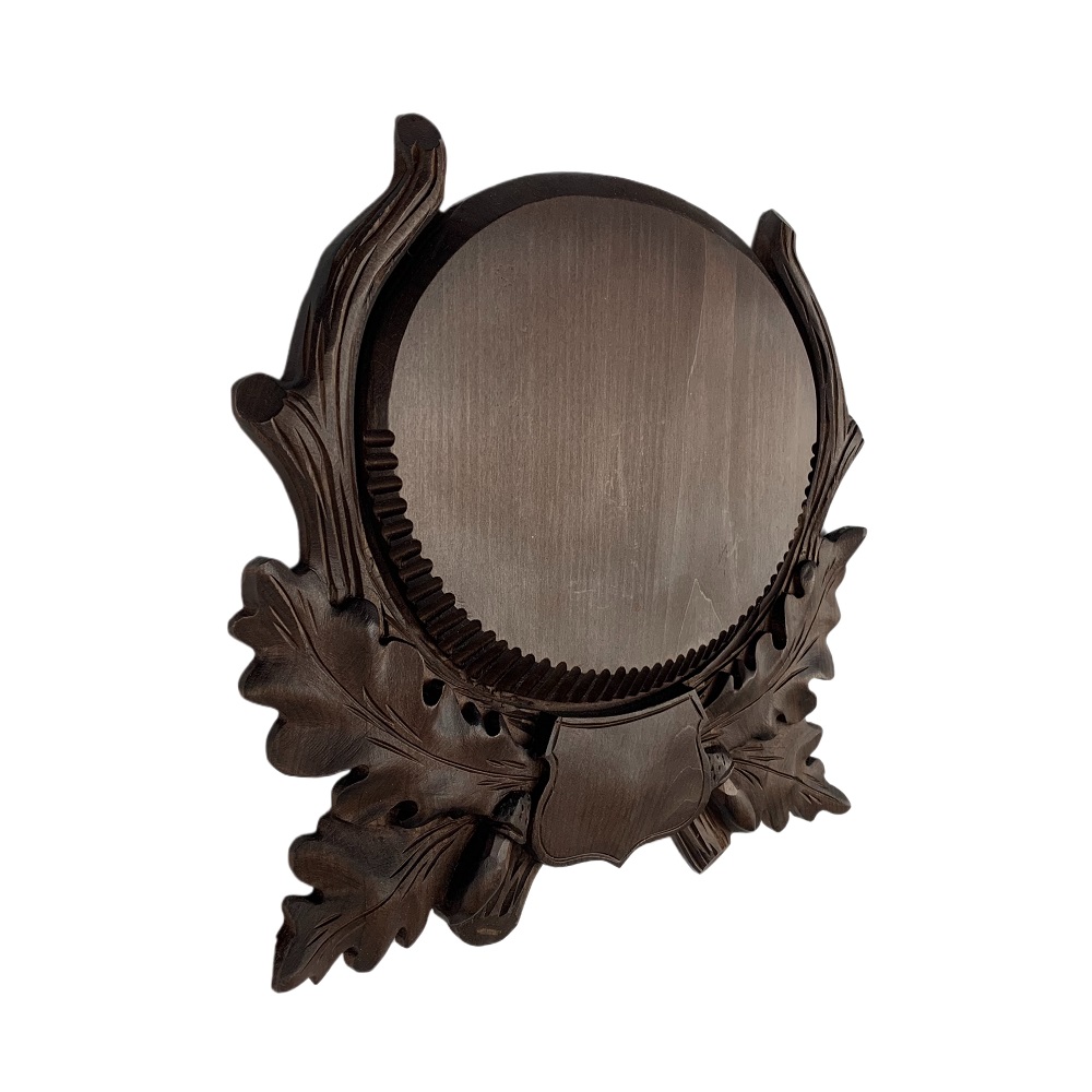 Escudo de madera para trofeo de jabali. Dientes. Colmillos. 28x27cm 032204