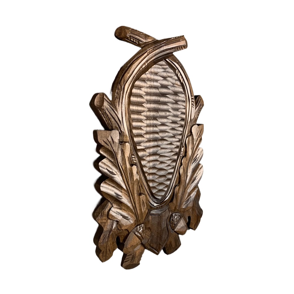 Ecusson de bois pour trophée de chevreuil. Massacre. 28x17cm 231501