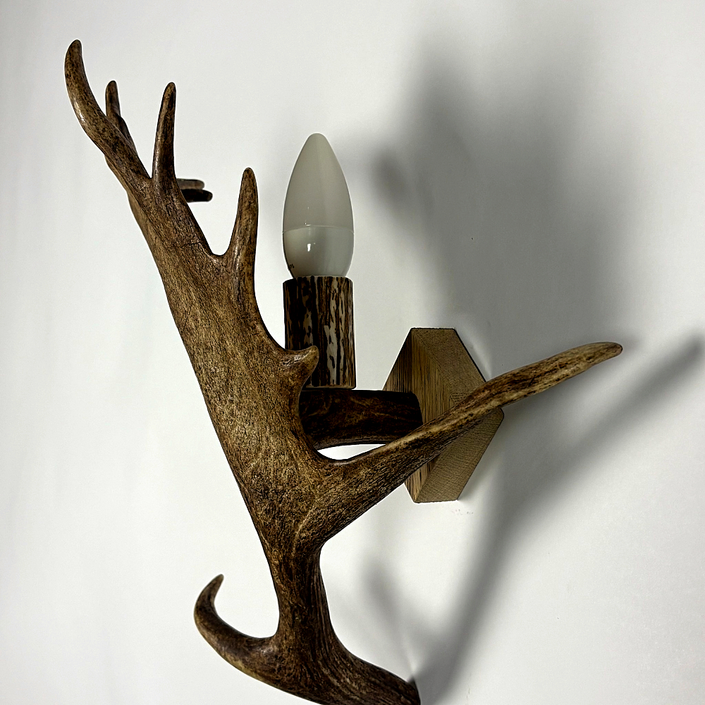 Appliques, lampe de mur avec la vrai bois de daim. 1xE14 25x35cm 1523